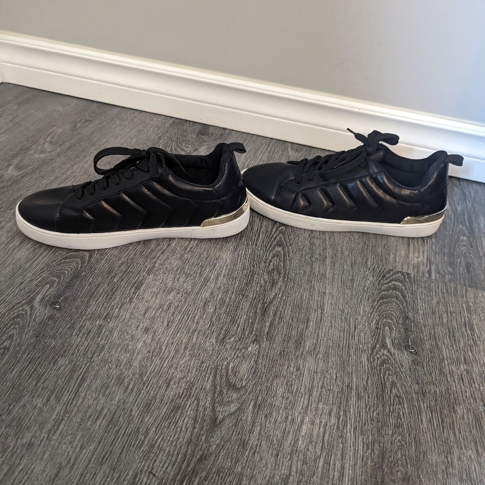 2/$15 Woman's Ardene Black & White Shoes Quilted Lace Up Shoes/Sneakers-Size 10 - Picture 3 of 6